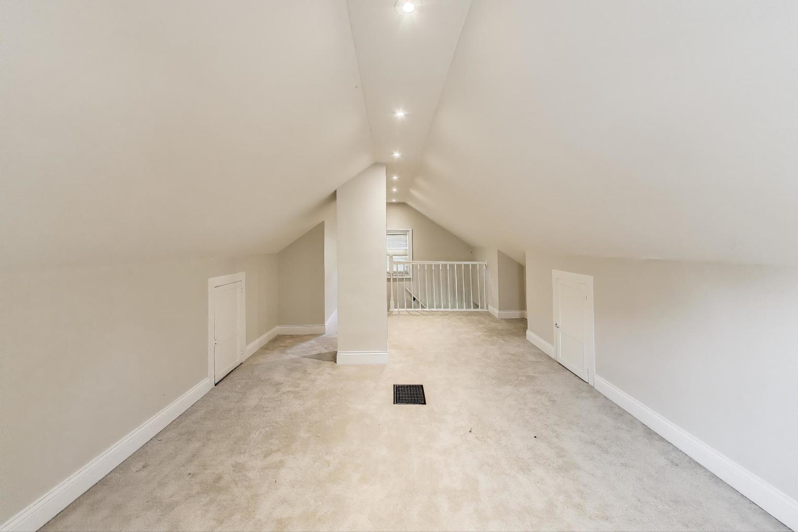 2818 Emmaus Avenue