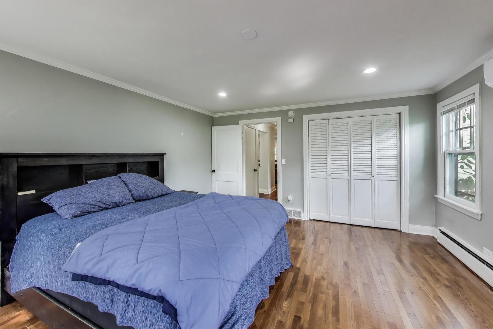 2818 Emmaus Avenue