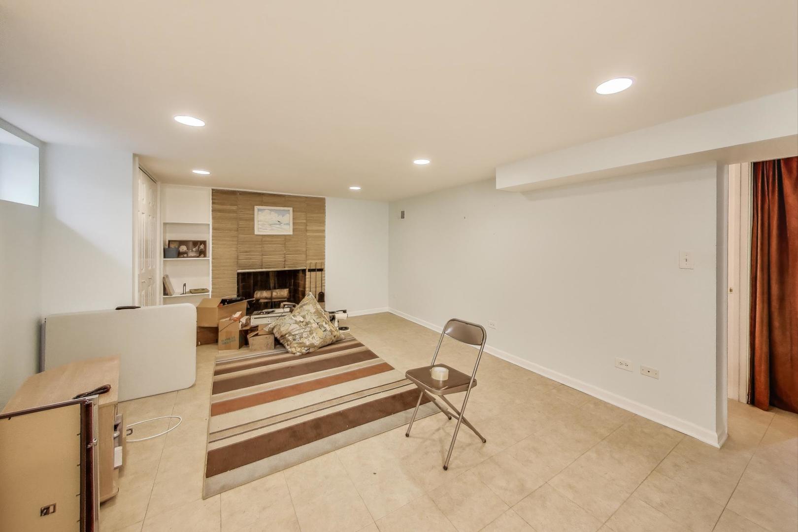 309 S Stratford Road