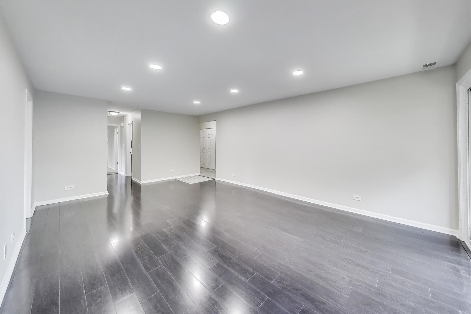 121 S Vail Avenue Unit: 401