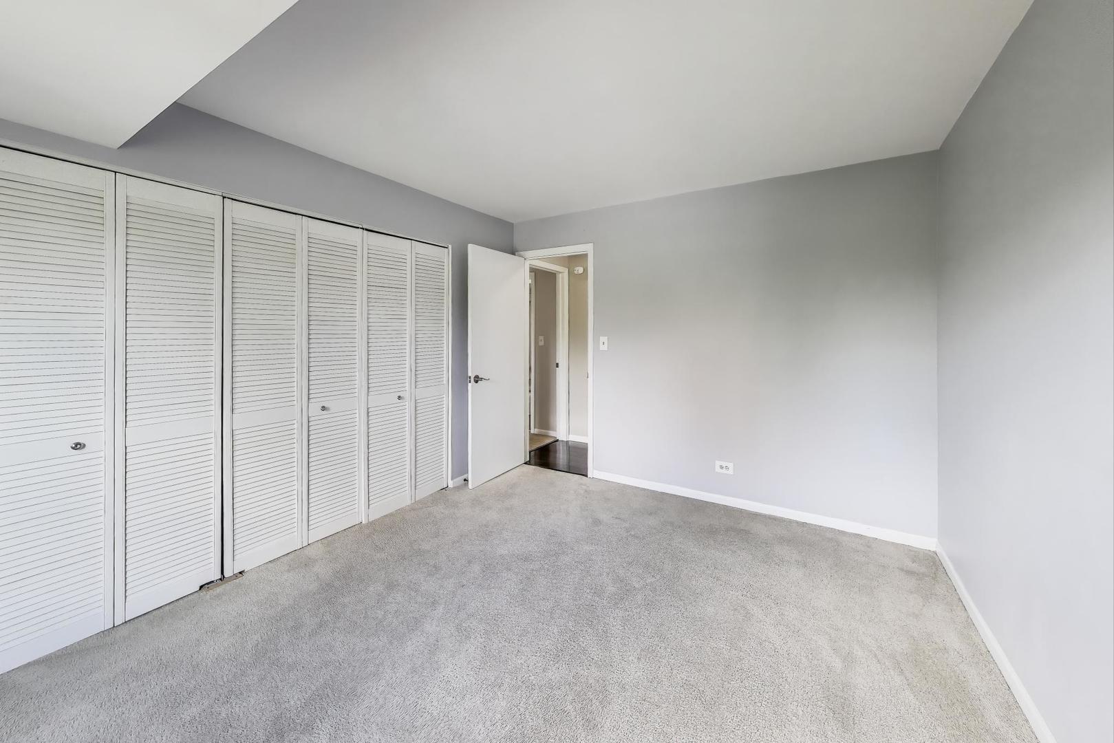 121 S Vail Avenue Unit: 401