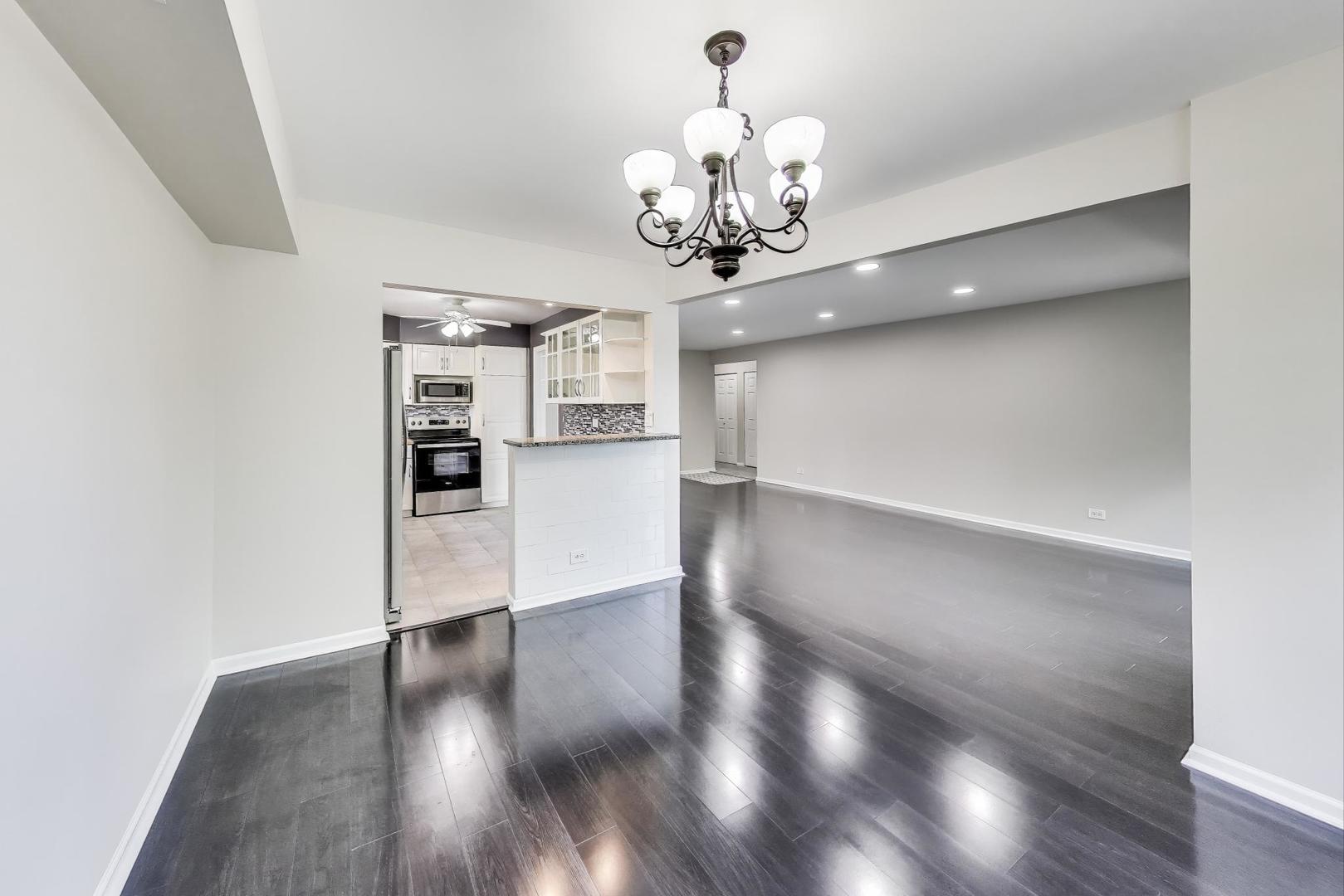 121 S Vail Avenue Unit: 401