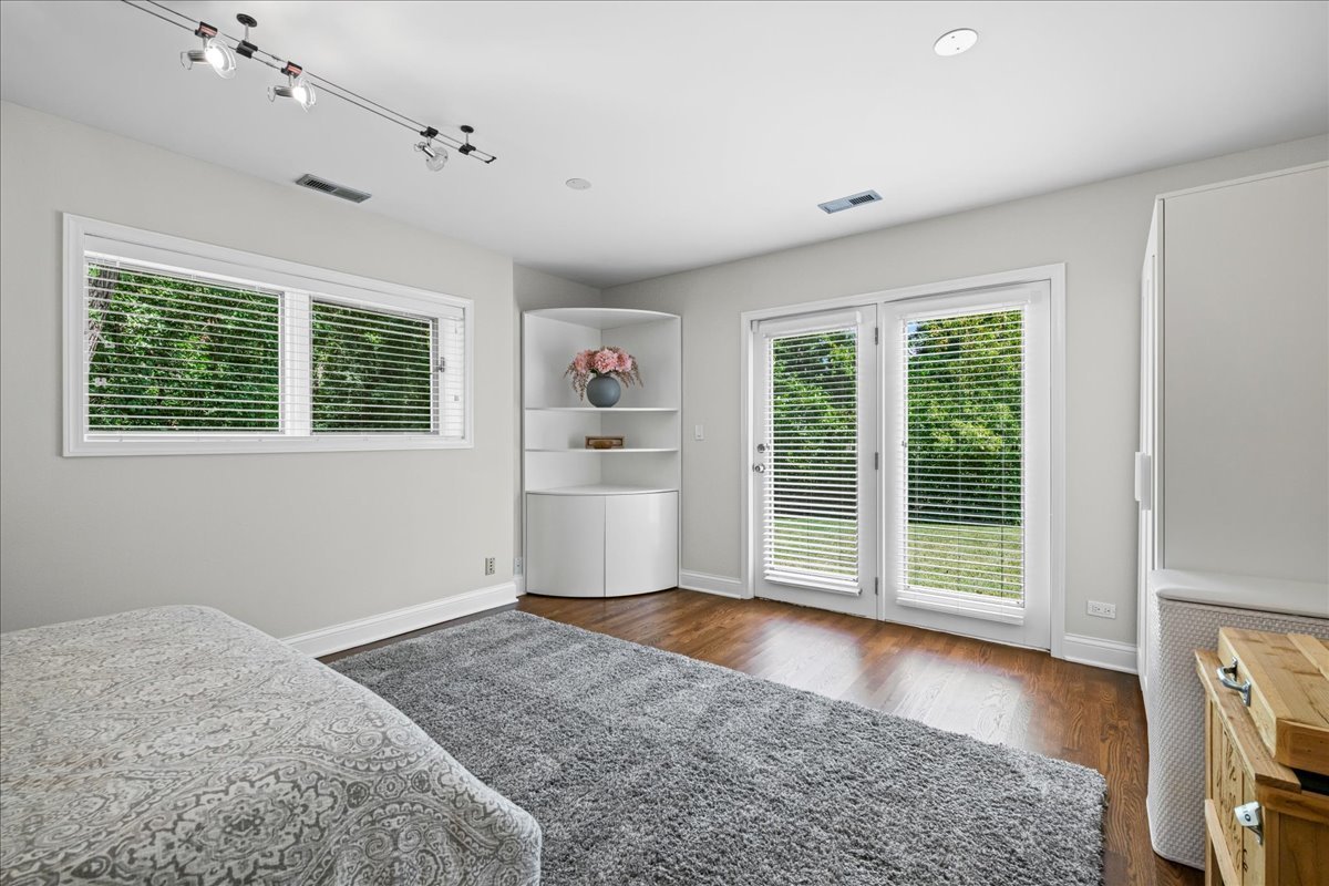 21744 N Hickory Hill Drive