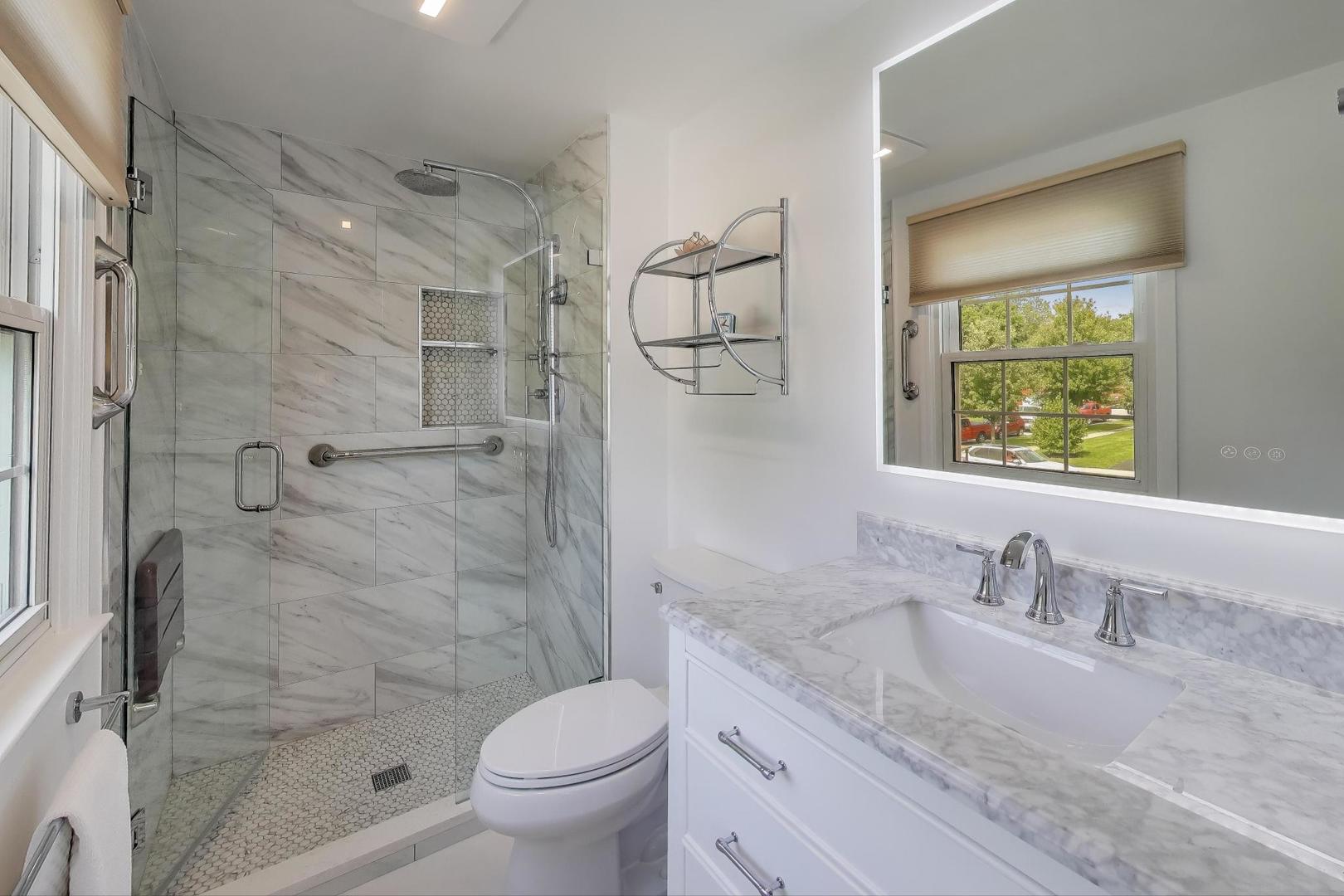 219 E Reseda Parkway