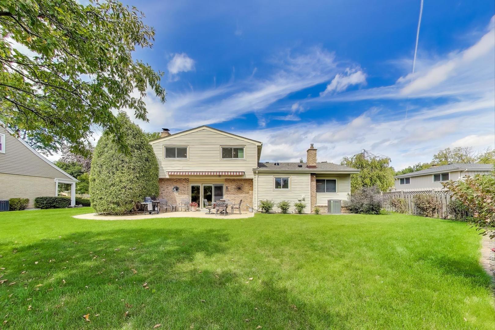 219 E Reseda Parkway