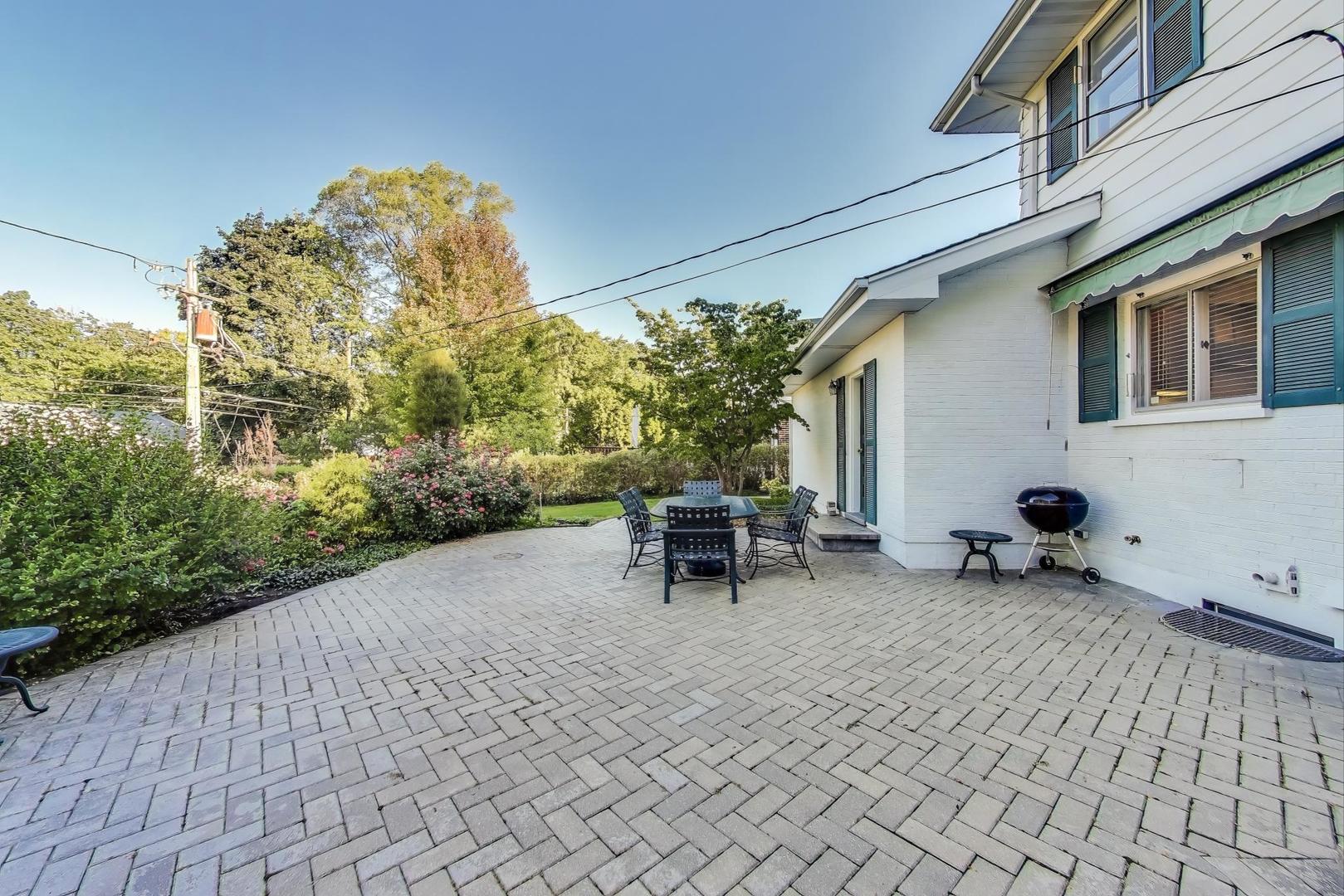 222 S Dwyer Avenue