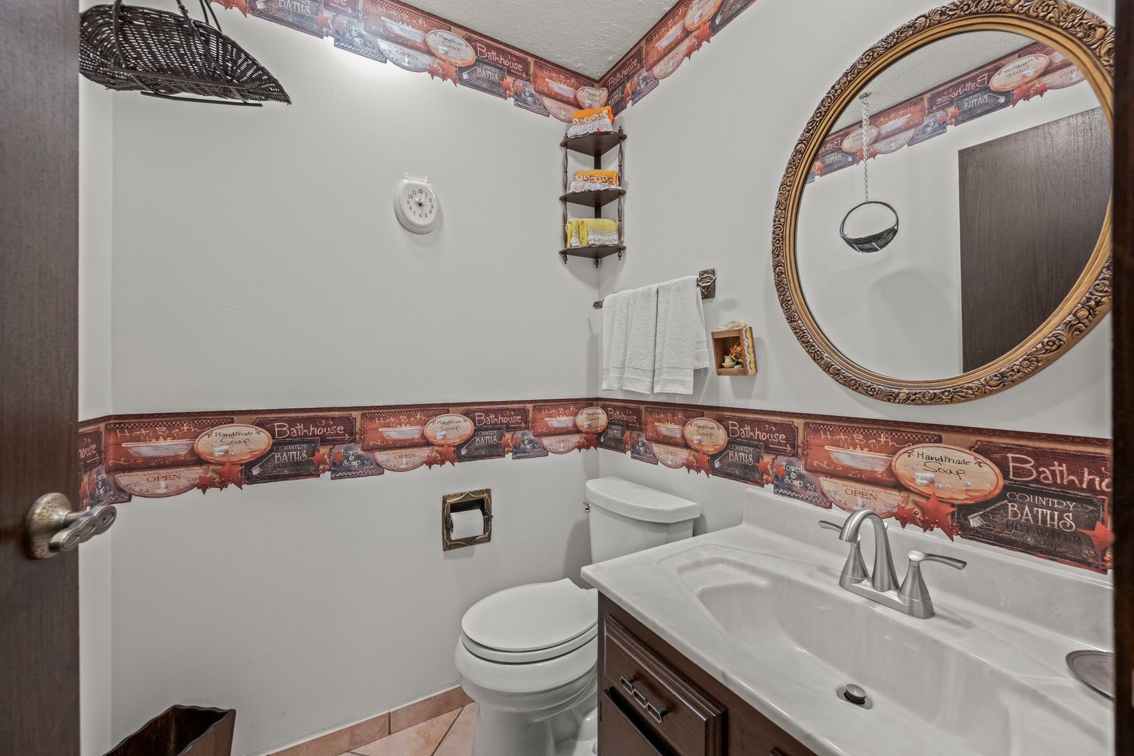 1114 S Fernandez Avenue