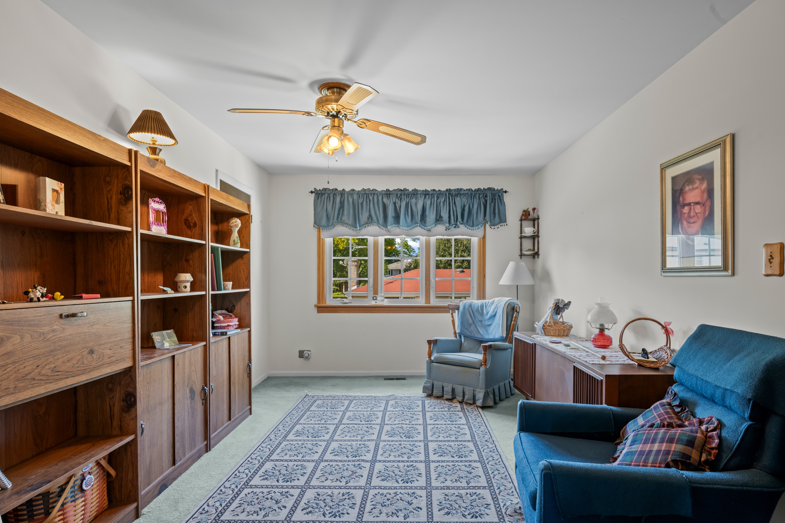 1114 S Fernandez Avenue