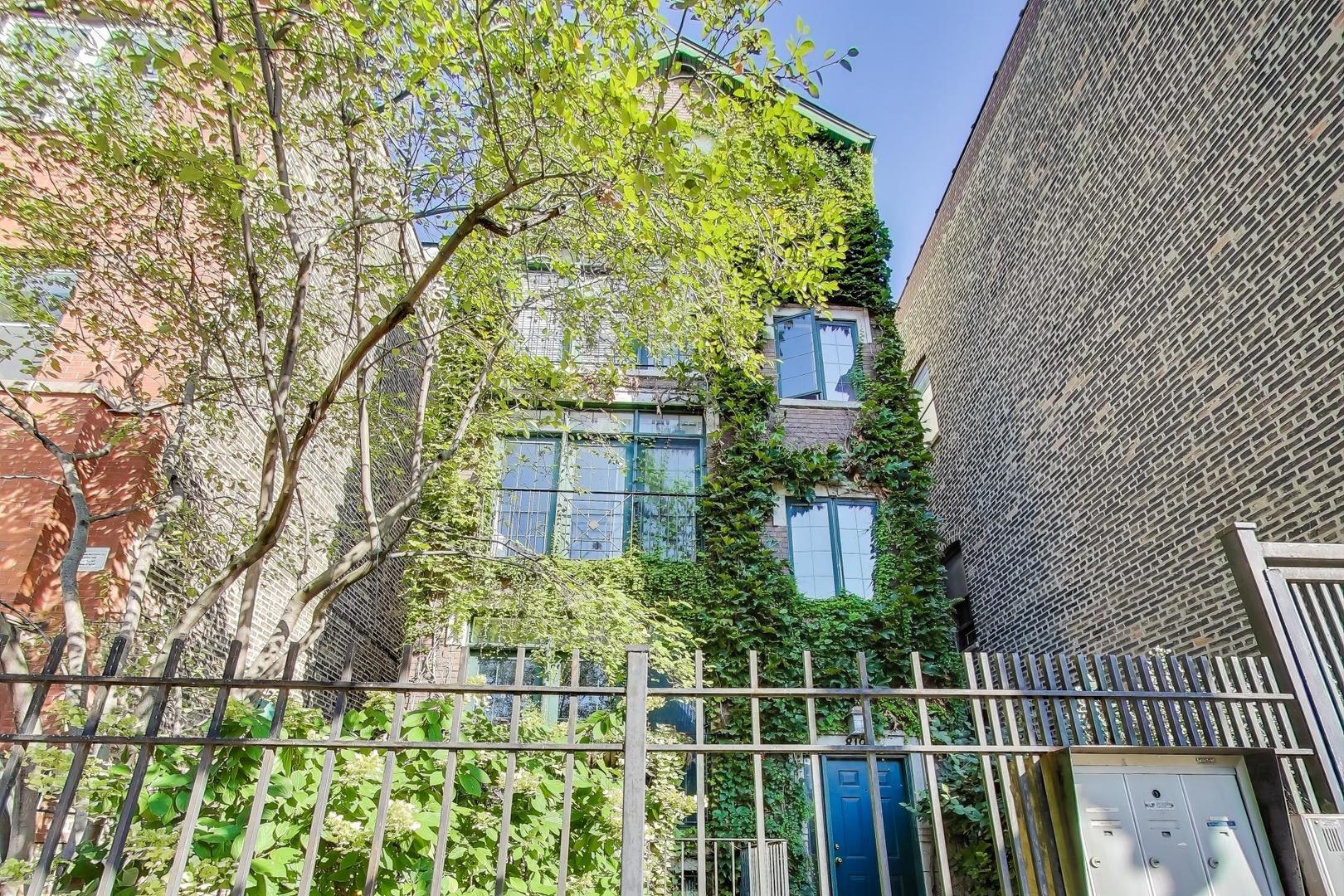 819 N Damen Avenue Unit: 2