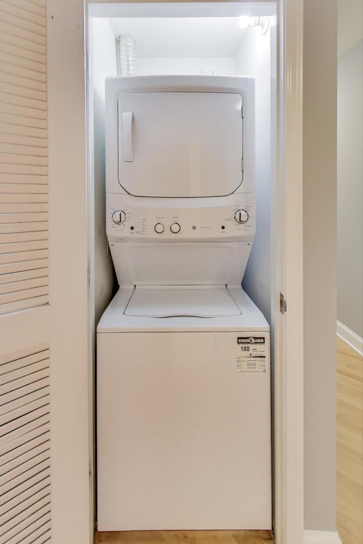 819 N Damen Avenue Unit: 2