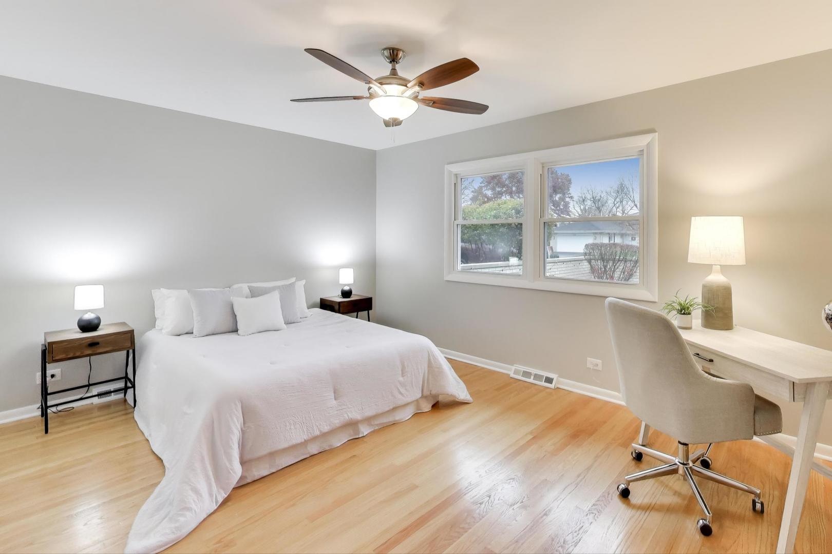 1318 S WALNUT Avenue