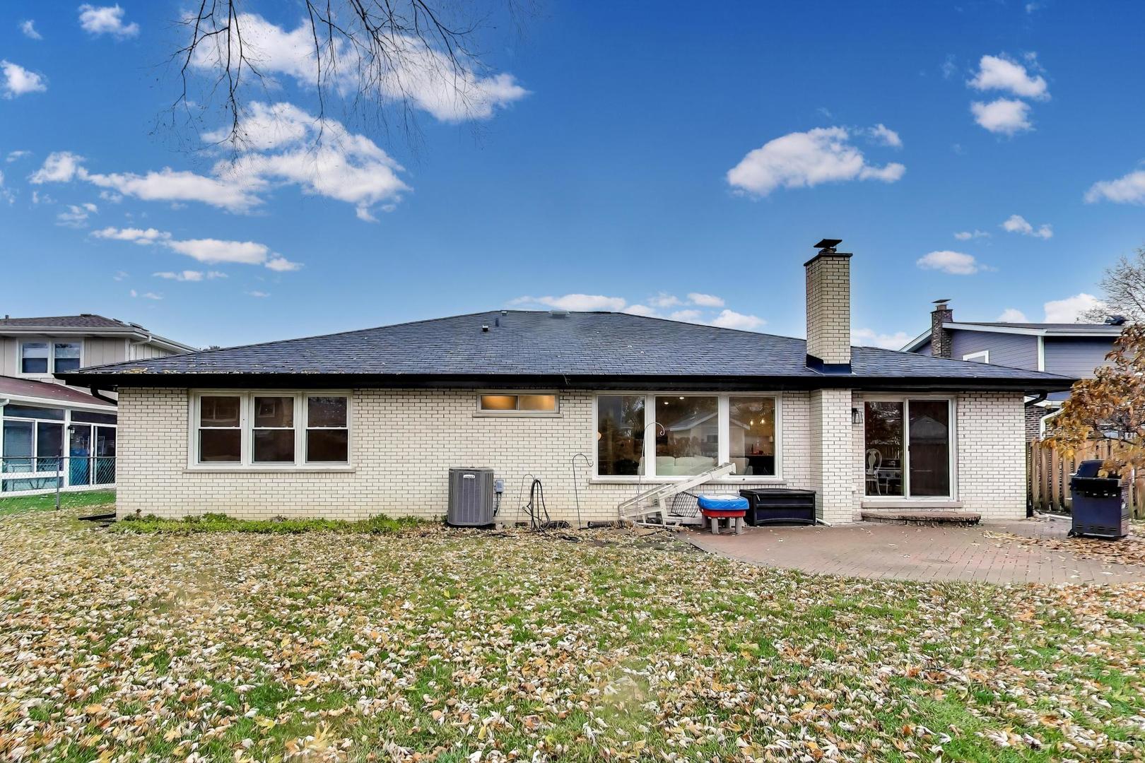 1318 S WALNUT Avenue