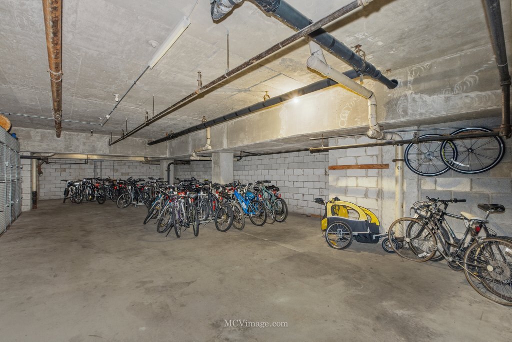 5400 Walnut Avenue Unit: 208