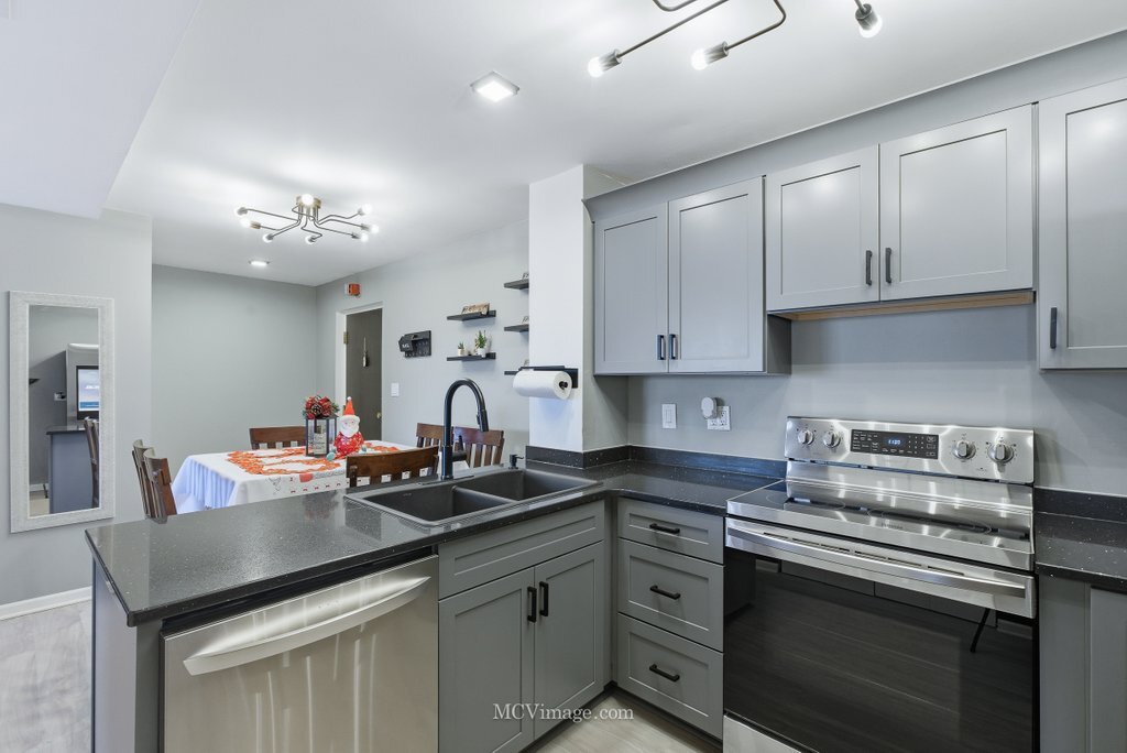 5400 Walnut Avenue Unit: 208