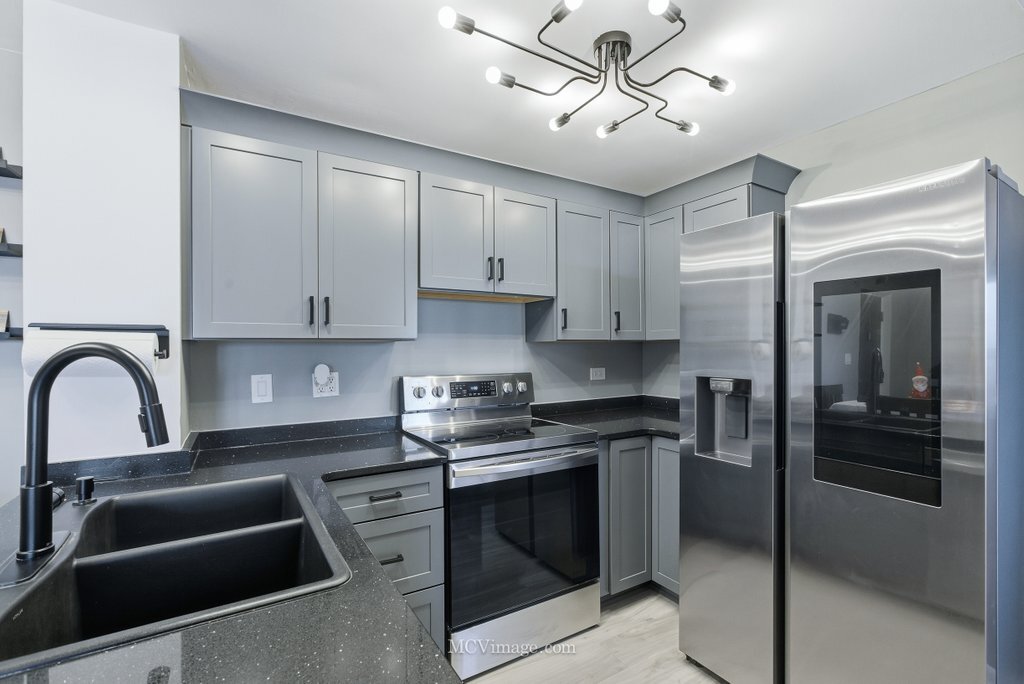 5400 Walnut Avenue Unit: 208