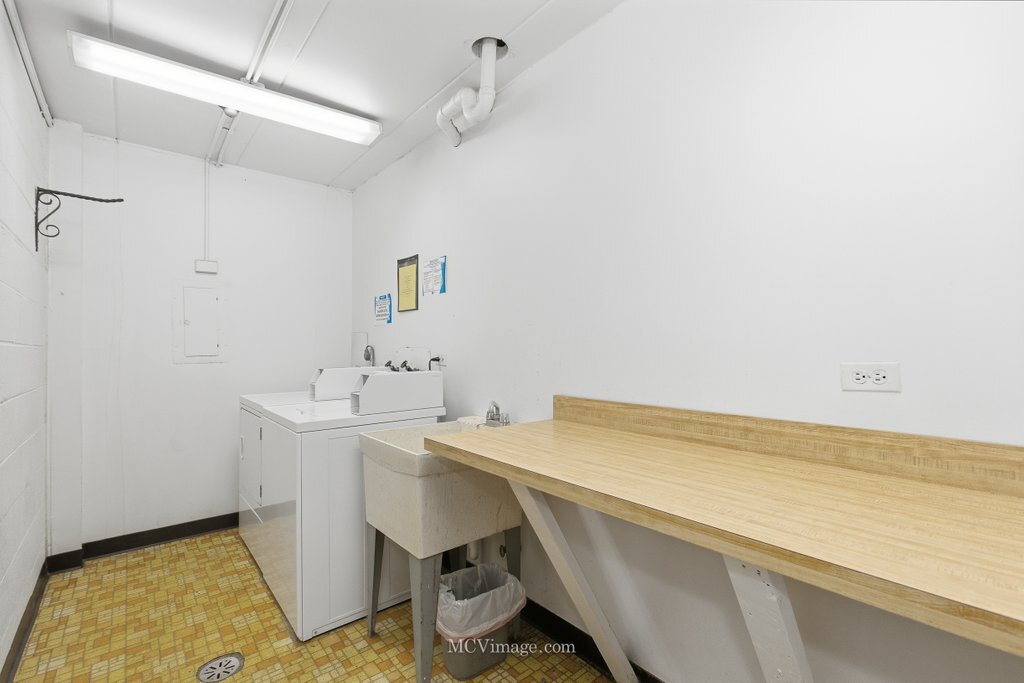 5400 Walnut Avenue Unit: 208