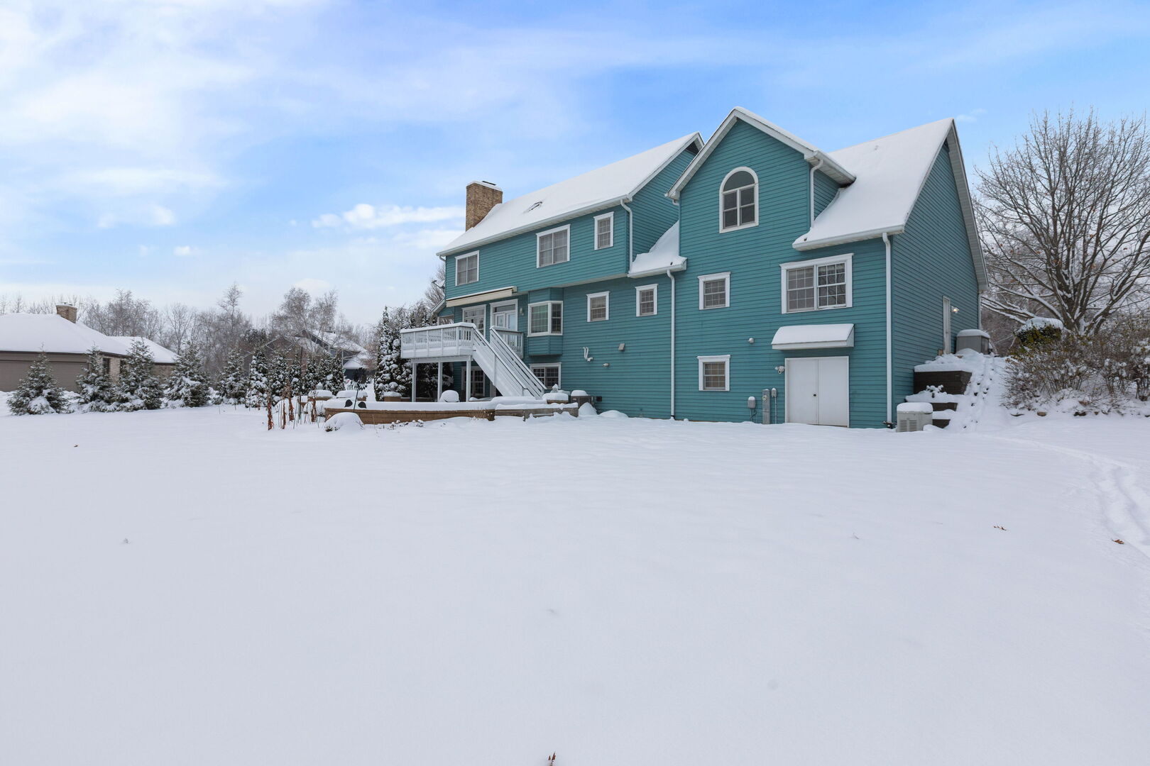 7N610 Cloverfield Circle