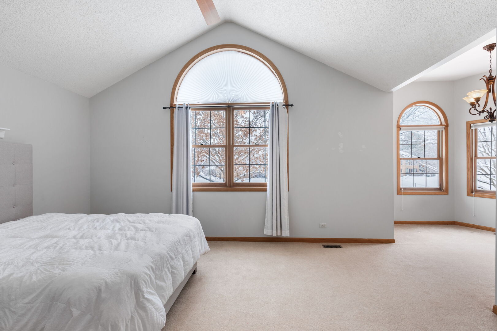 7N610 Cloverfield Circle