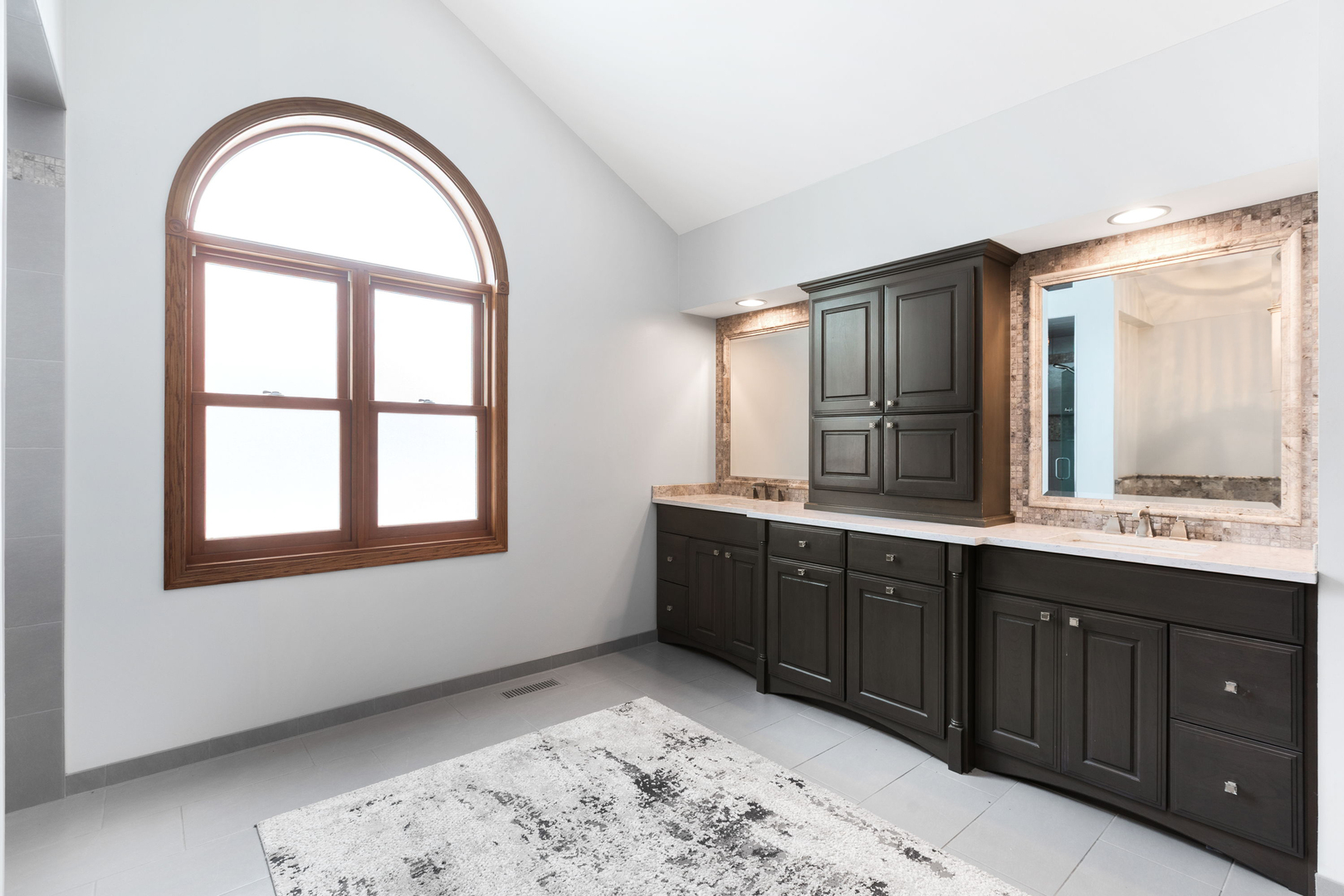 7N610 Cloverfield Circle