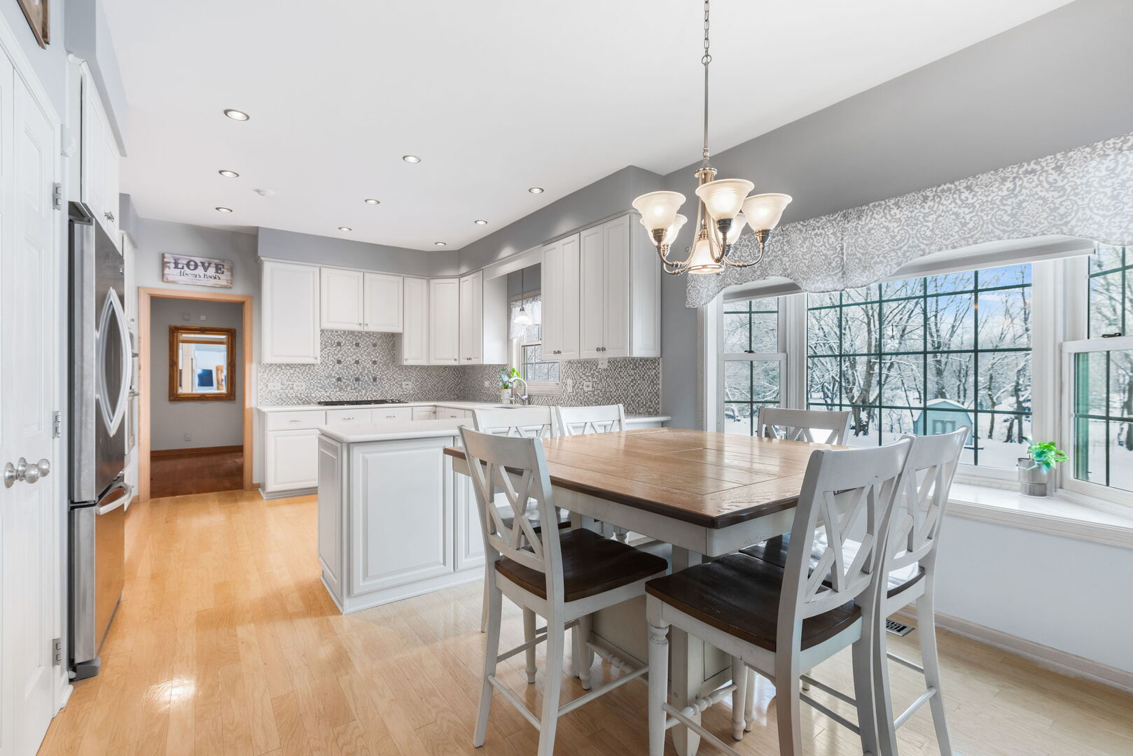 7N610 Cloverfield Circle