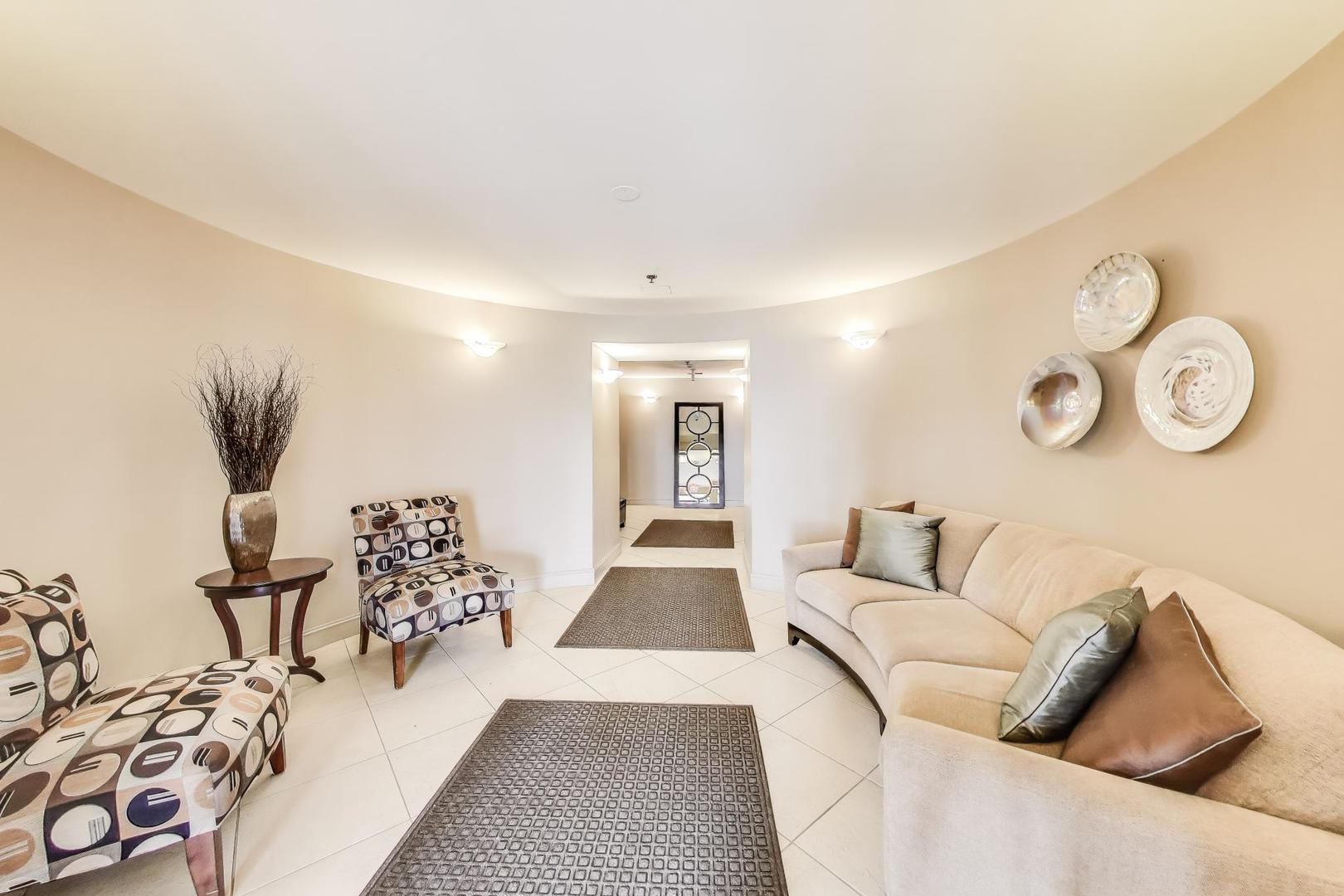 110 S Evergreen Avenue Unit: 4CS