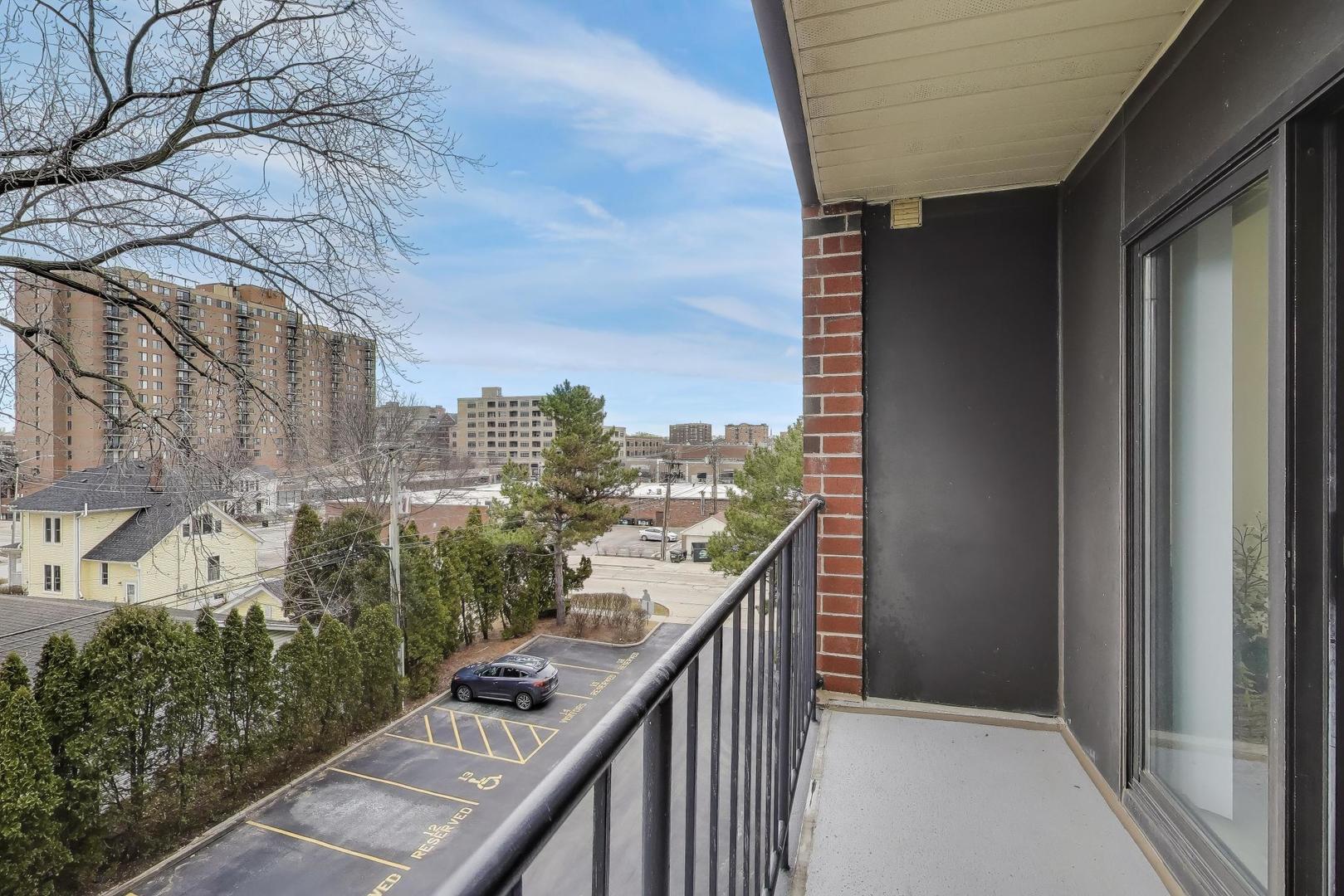 110 S Evergreen Avenue Unit: 4CS