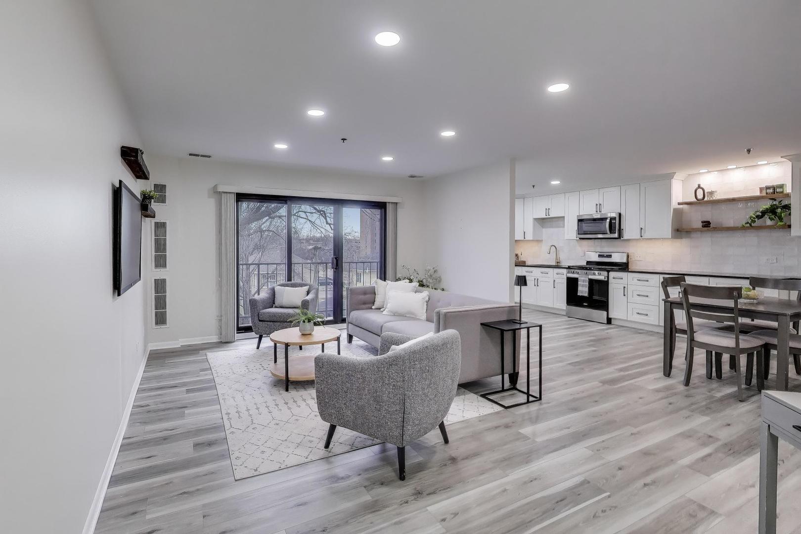 110 S Evergreen Avenue Unit: 4CS