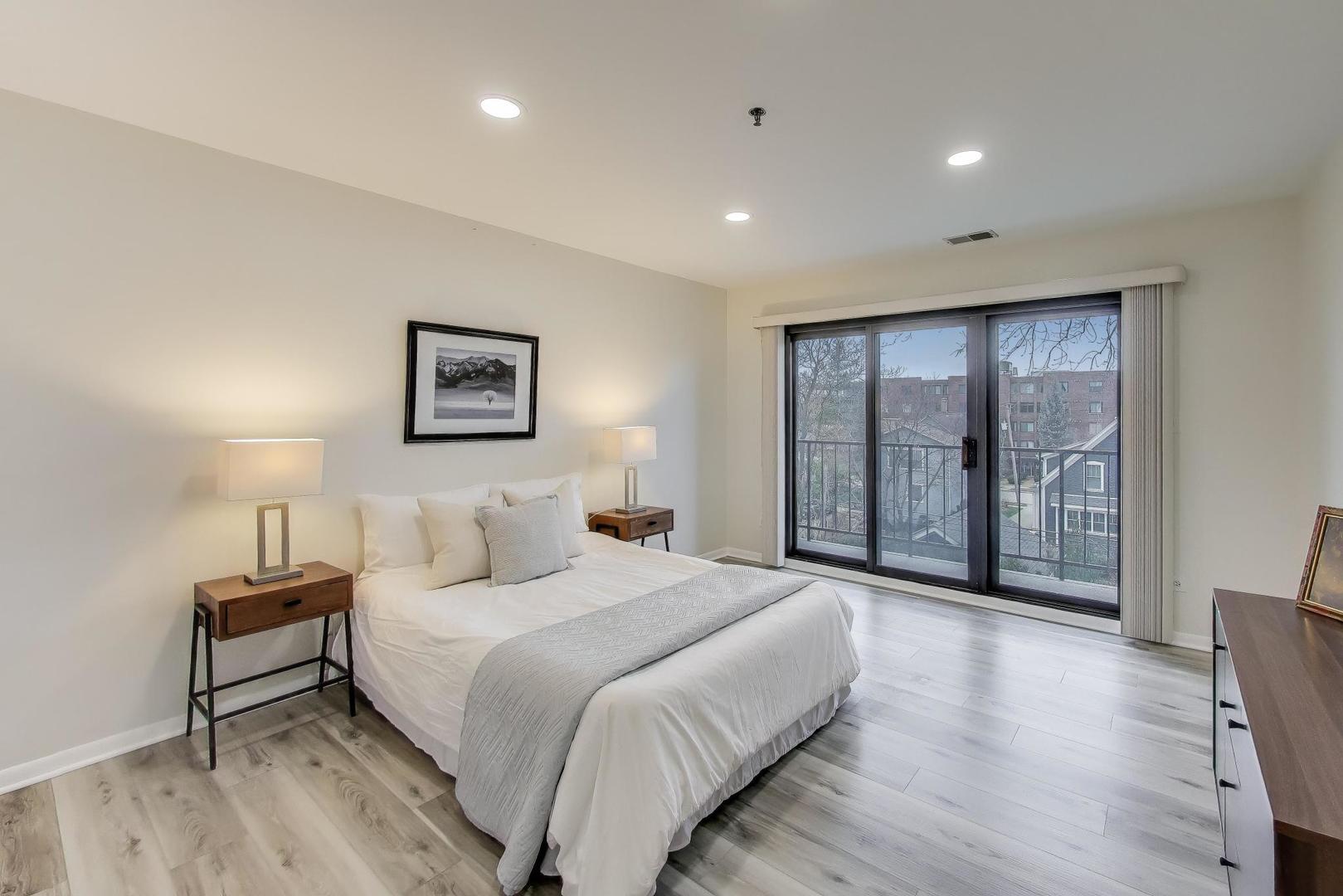 110 S Evergreen Avenue Unit: 4CS