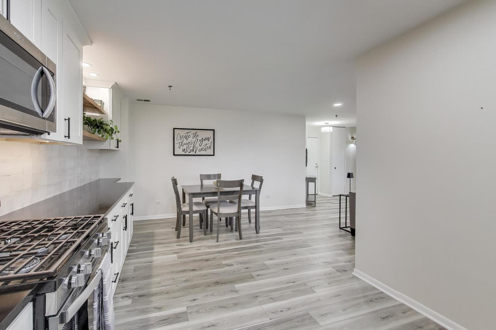 110 S Evergreen Avenue Unit: 4CS