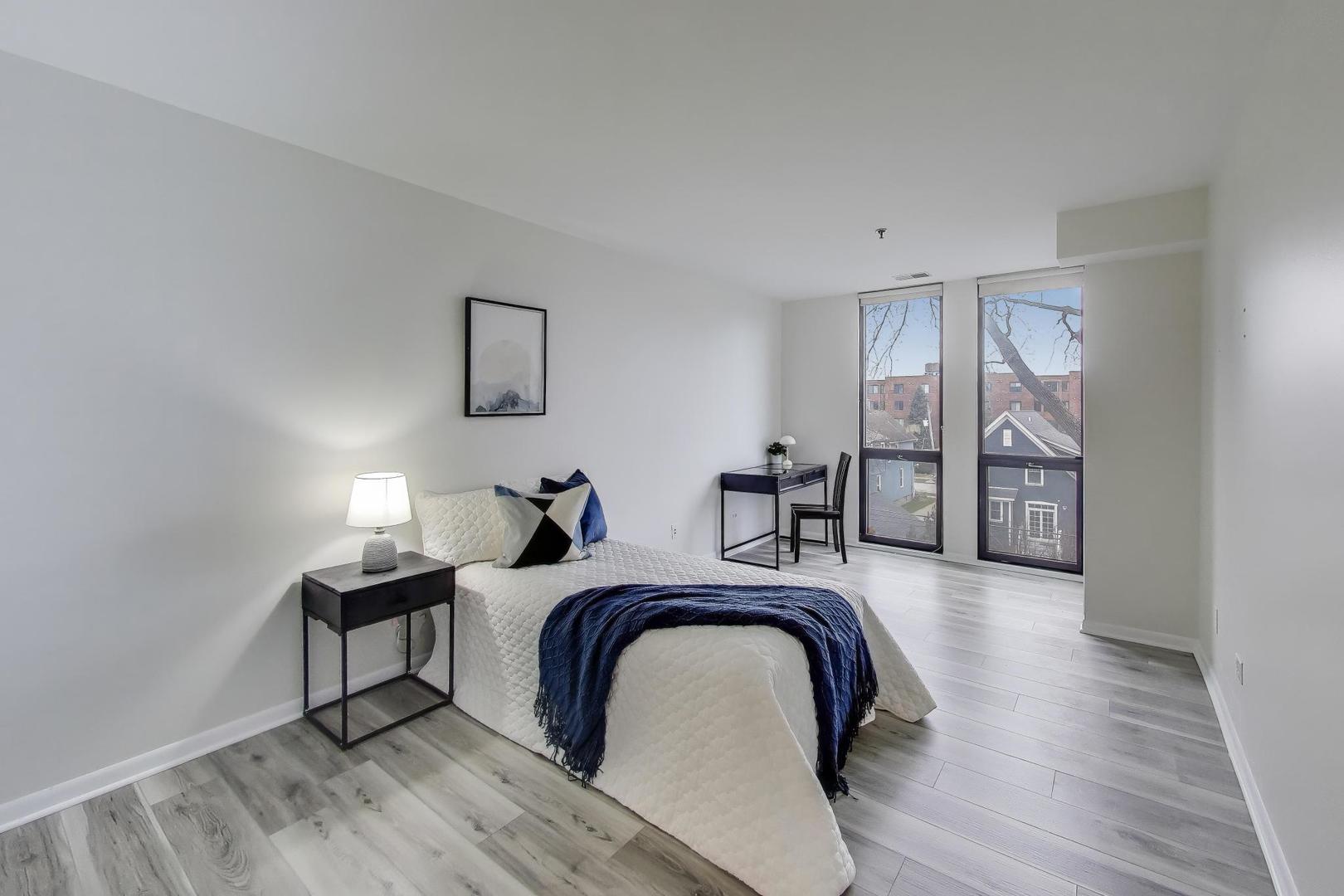 110 S Evergreen Avenue Unit: 4CS