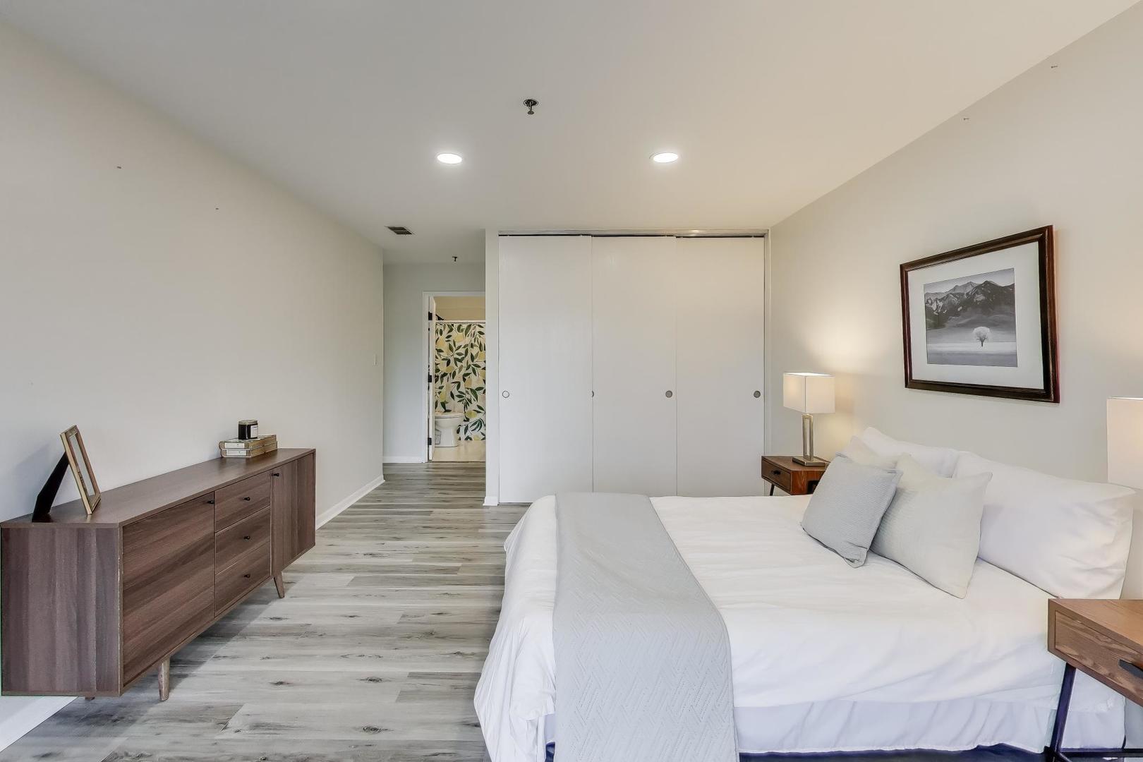 110 S Evergreen Avenue Unit: 4CS