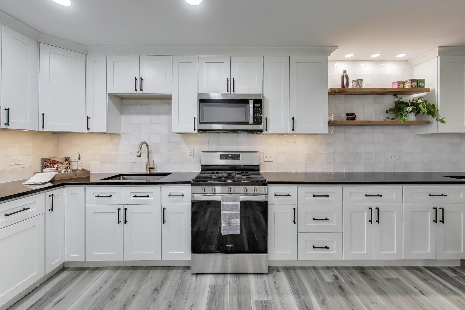 110 S Evergreen Avenue Unit: 4CS