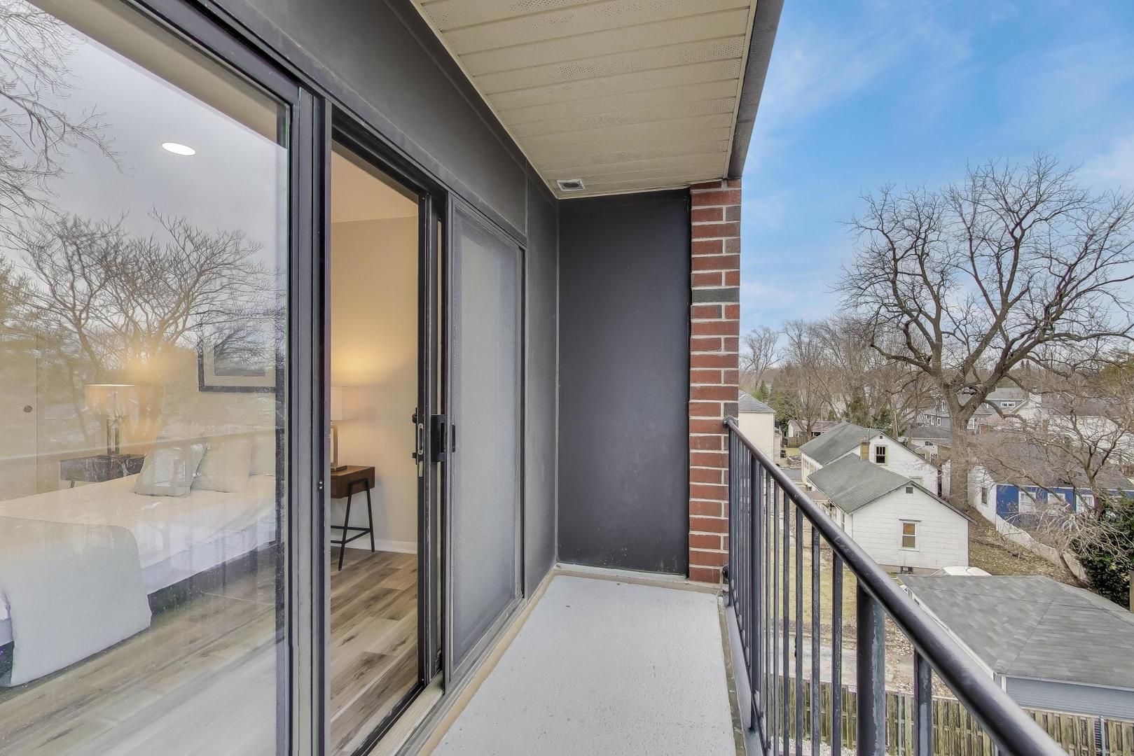 110 S Evergreen Avenue Unit: 4CS