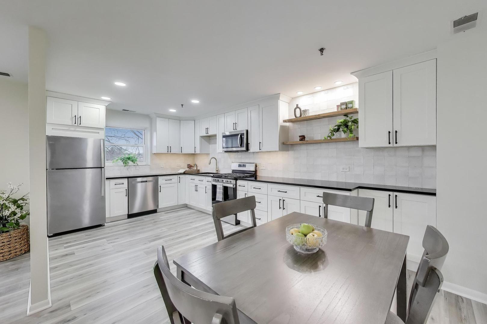 110 S Evergreen Avenue Unit: 4CS