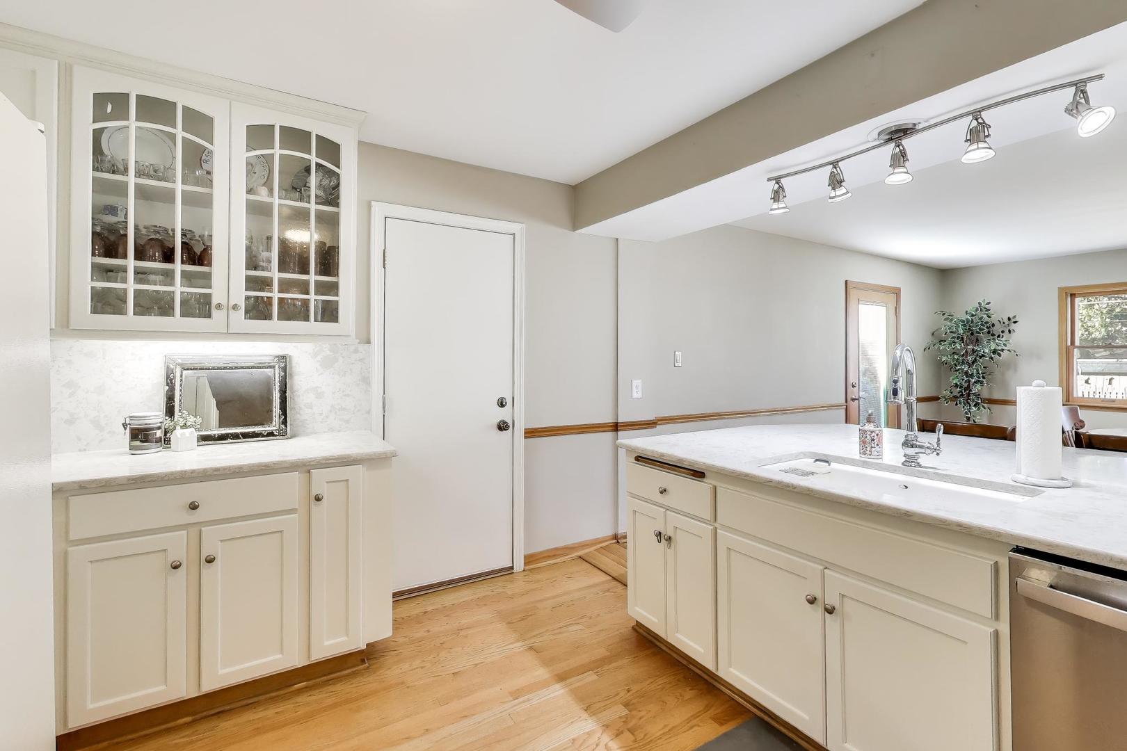 200 S Derbyshire Lane