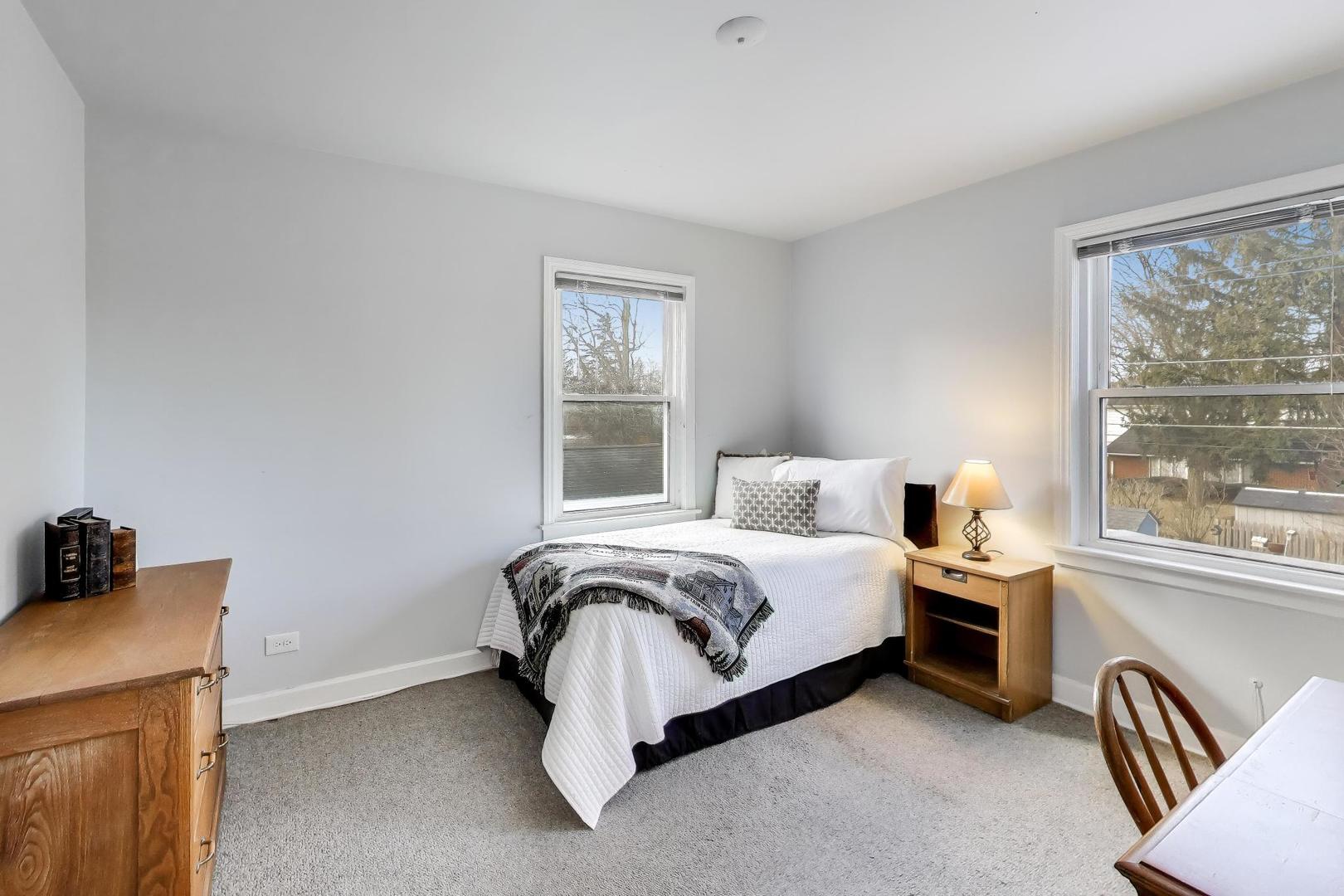 200 S Derbyshire Lane