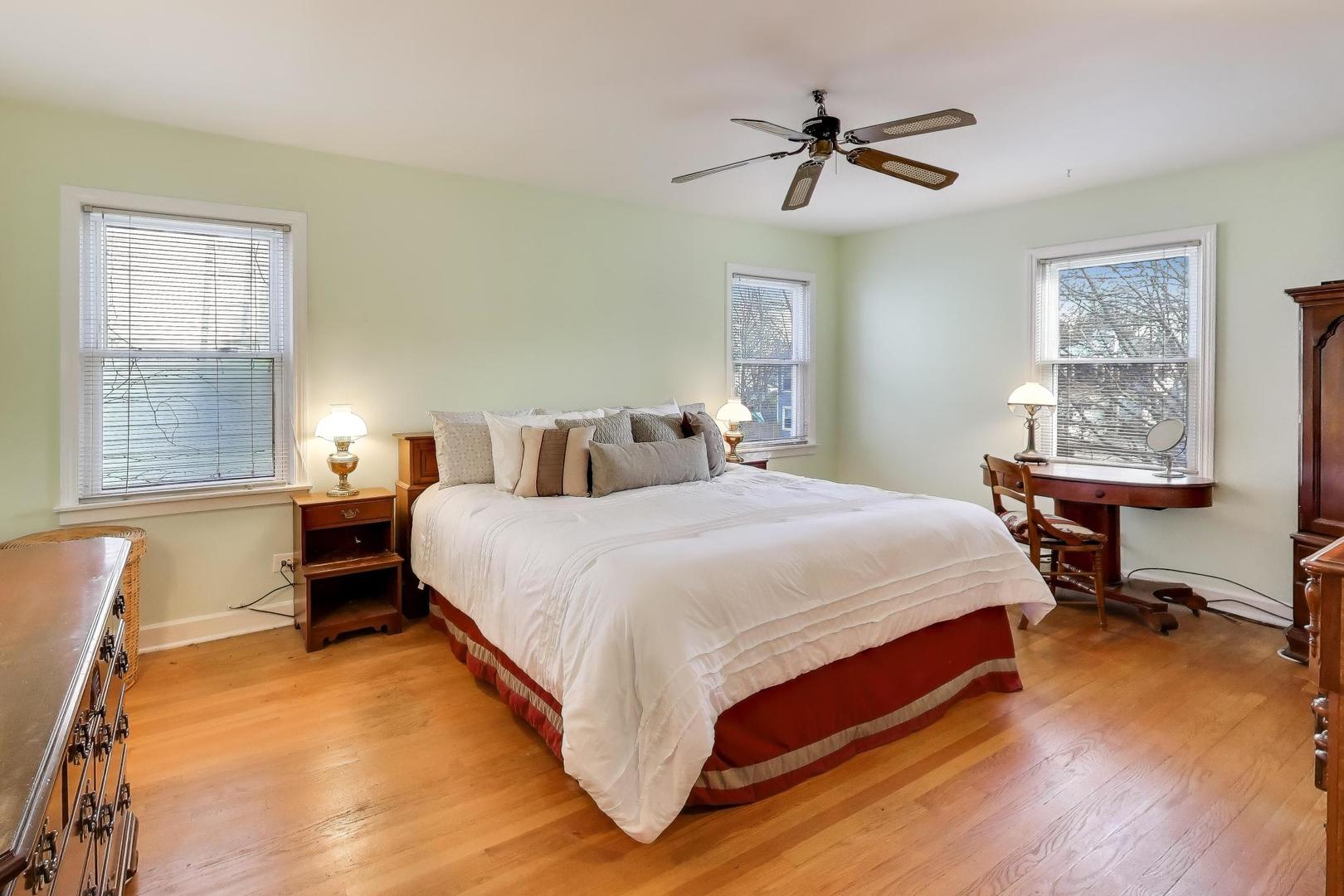 200 S Derbyshire Lane