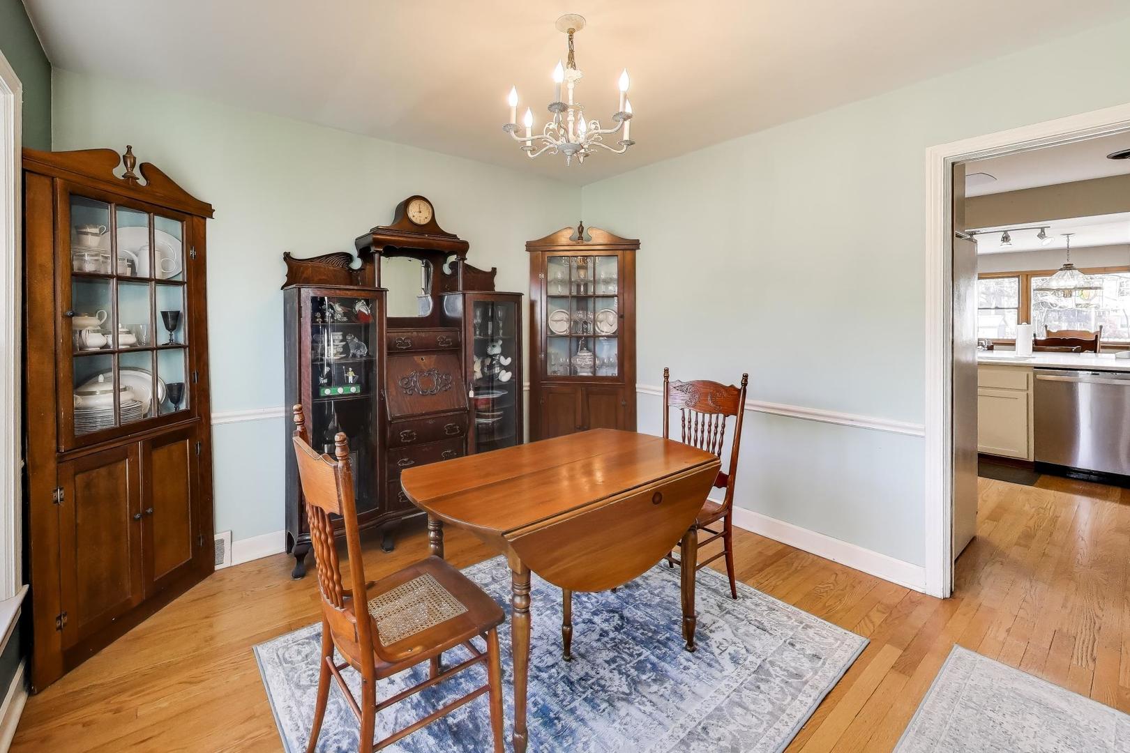 200 S Derbyshire Lane