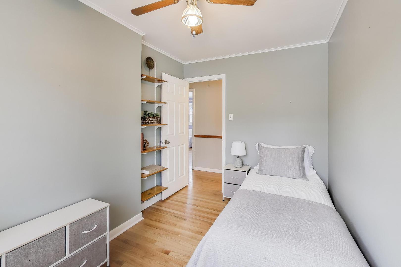 823 N Fernandez Avenue