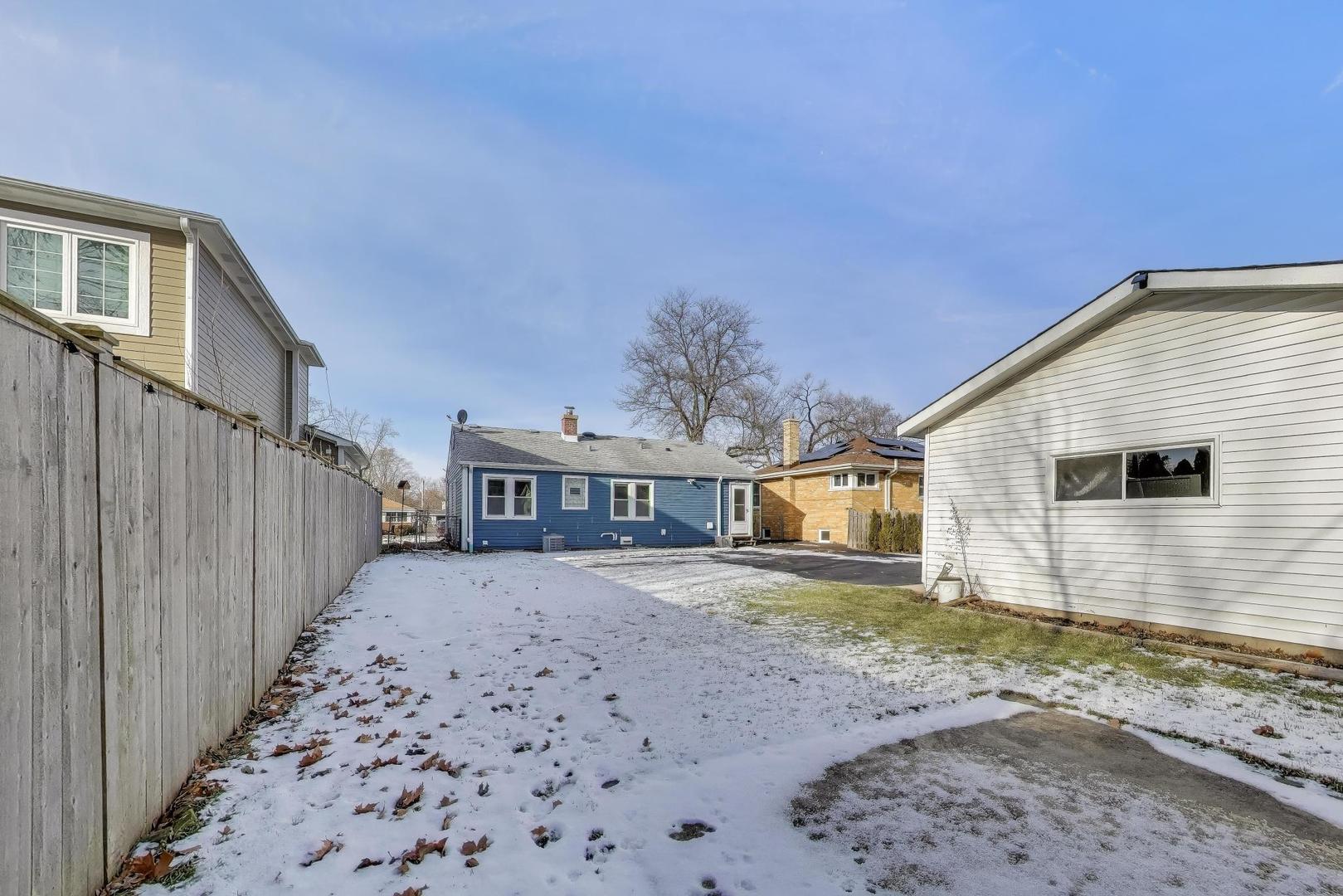 823 N Fernandez Avenue