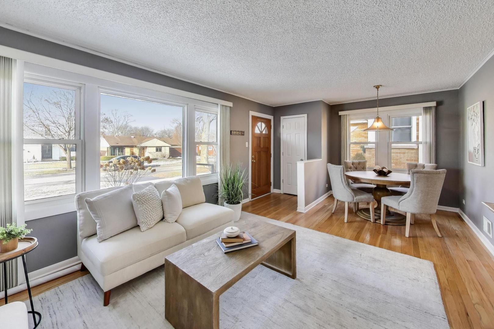 823 N Fernandez Avenue