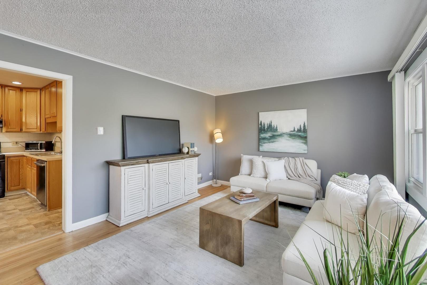 823 N Fernandez Avenue