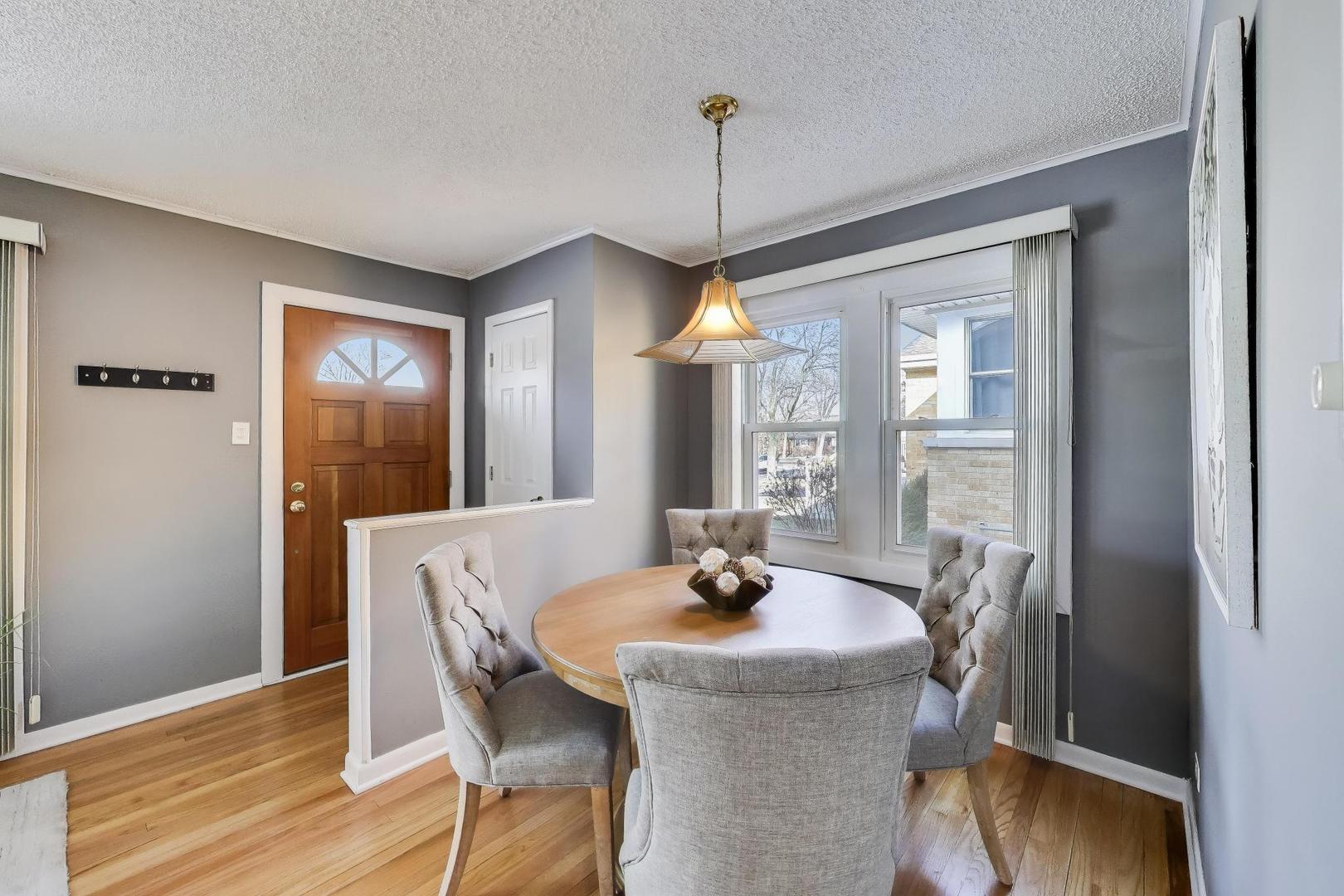 823 N Fernandez Avenue