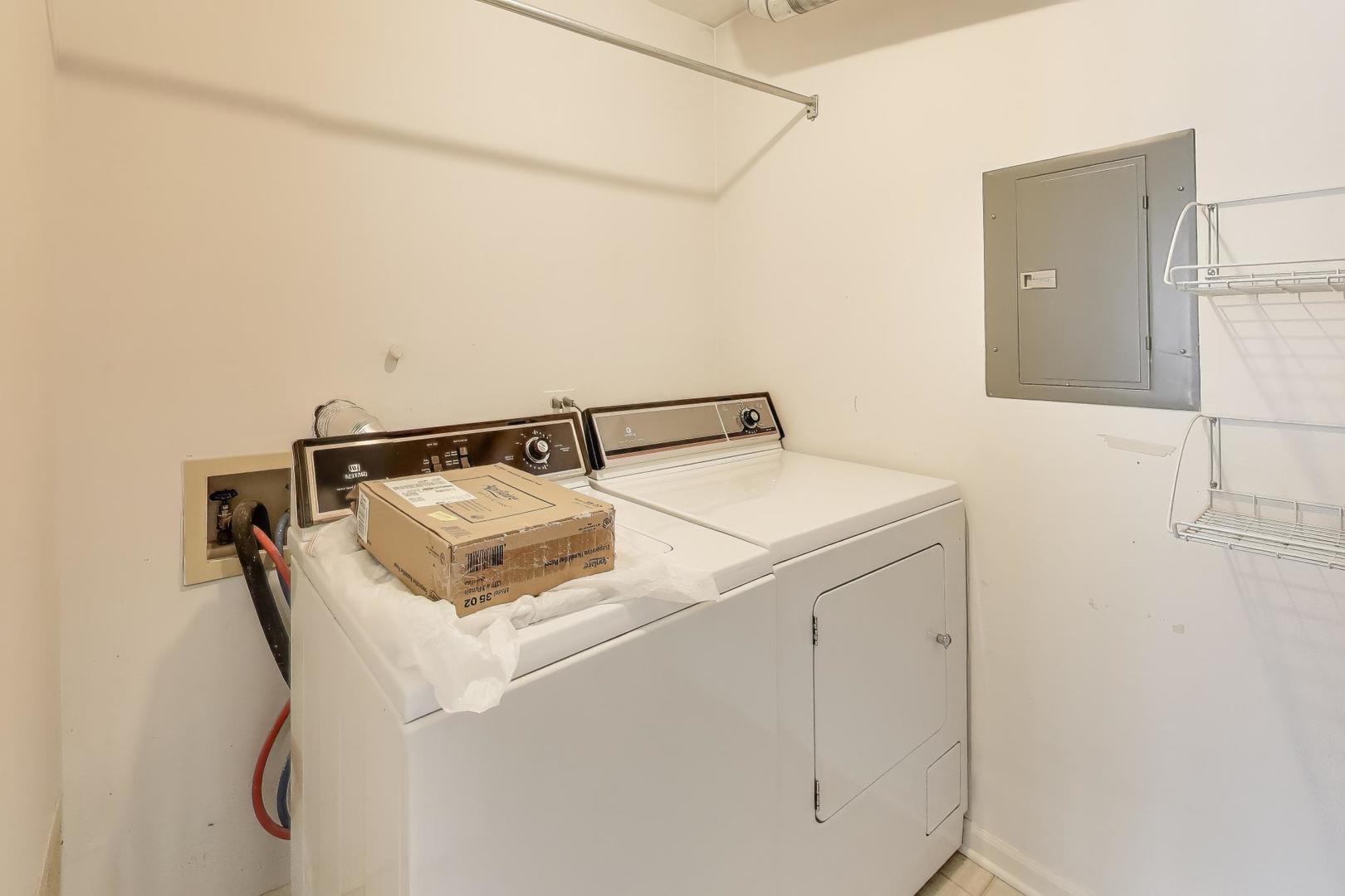 1501 N Courtland Drive