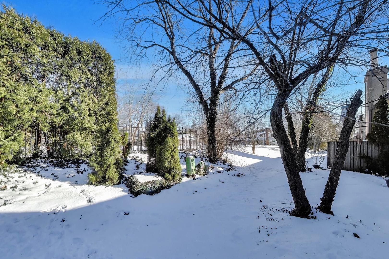 141 Chatsworth Circle