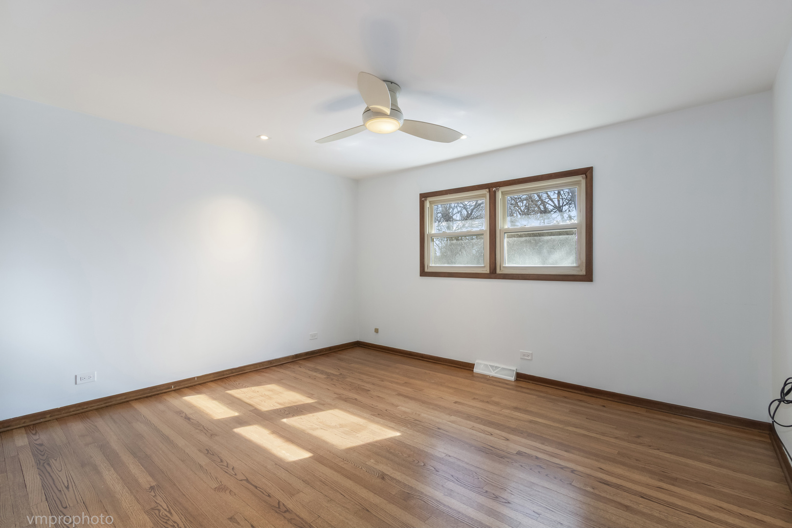 455 E Granville Avenue