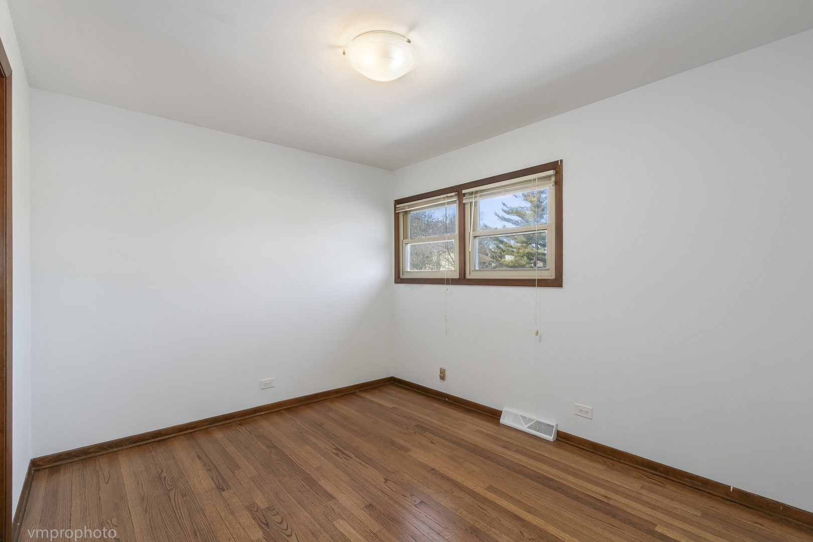 455 E Granville Avenue