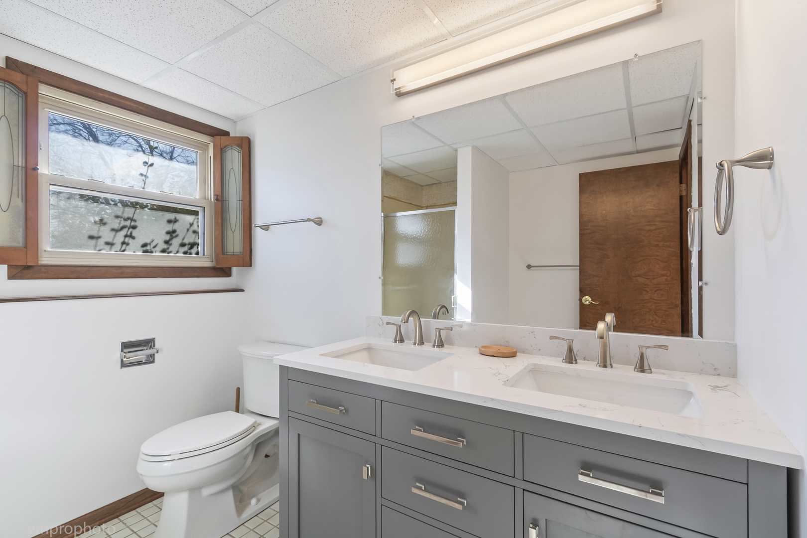 455 E Granville Avenue