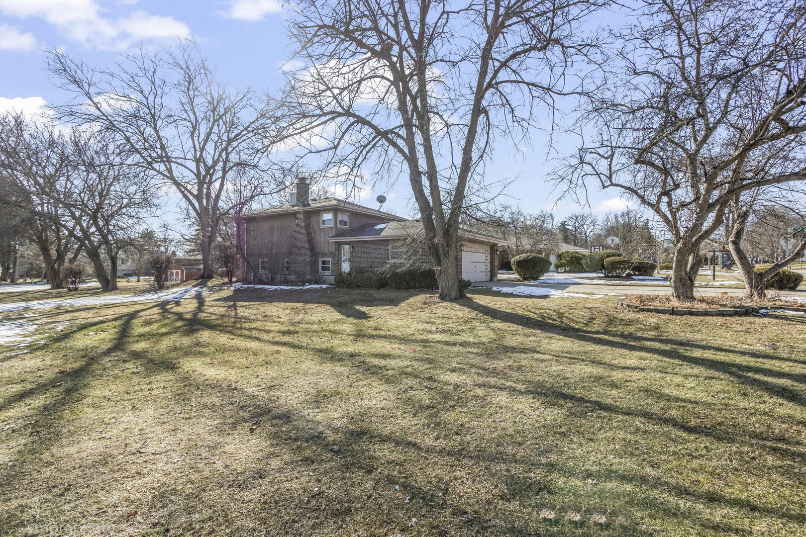 455 E Granville Avenue