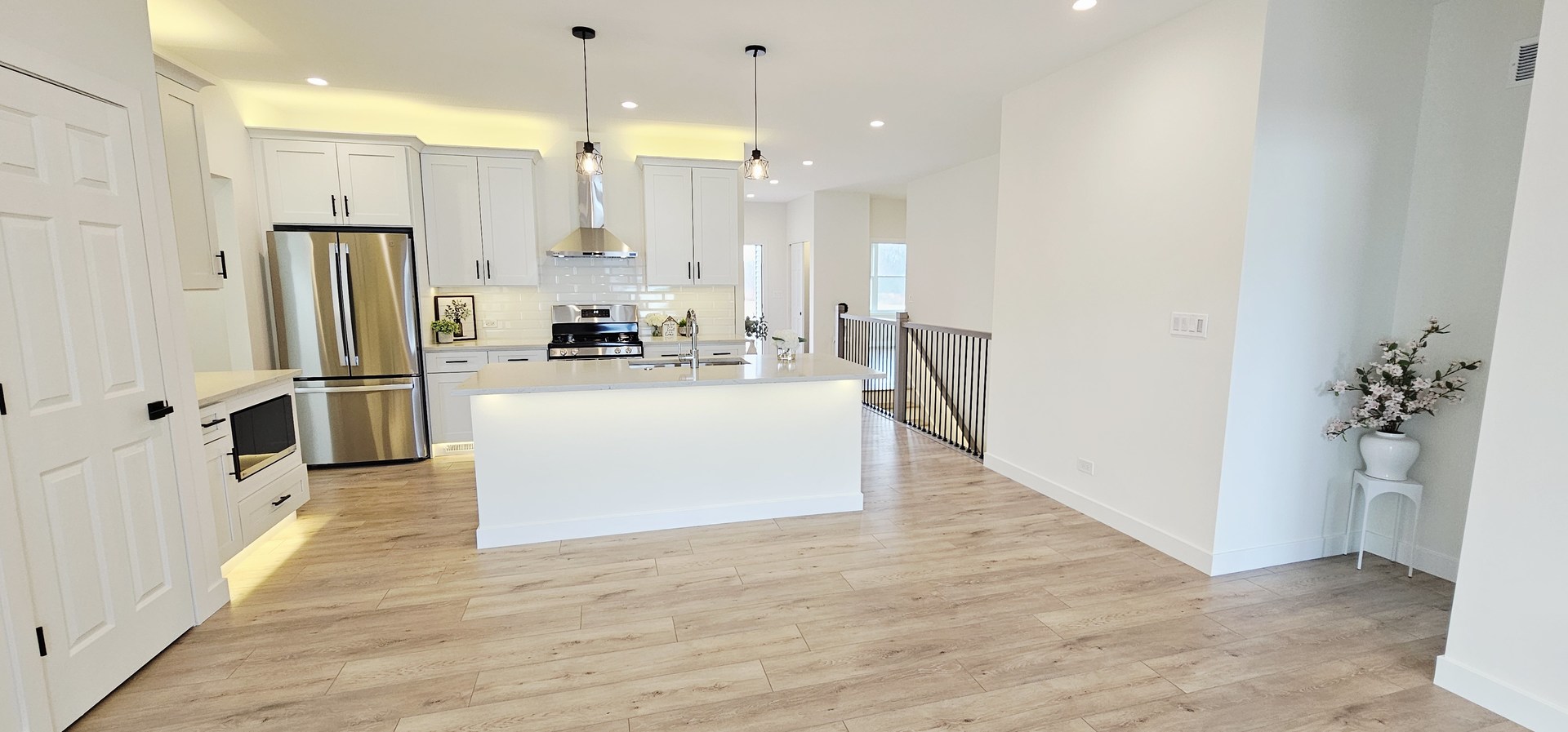 1004 Joshua Lane